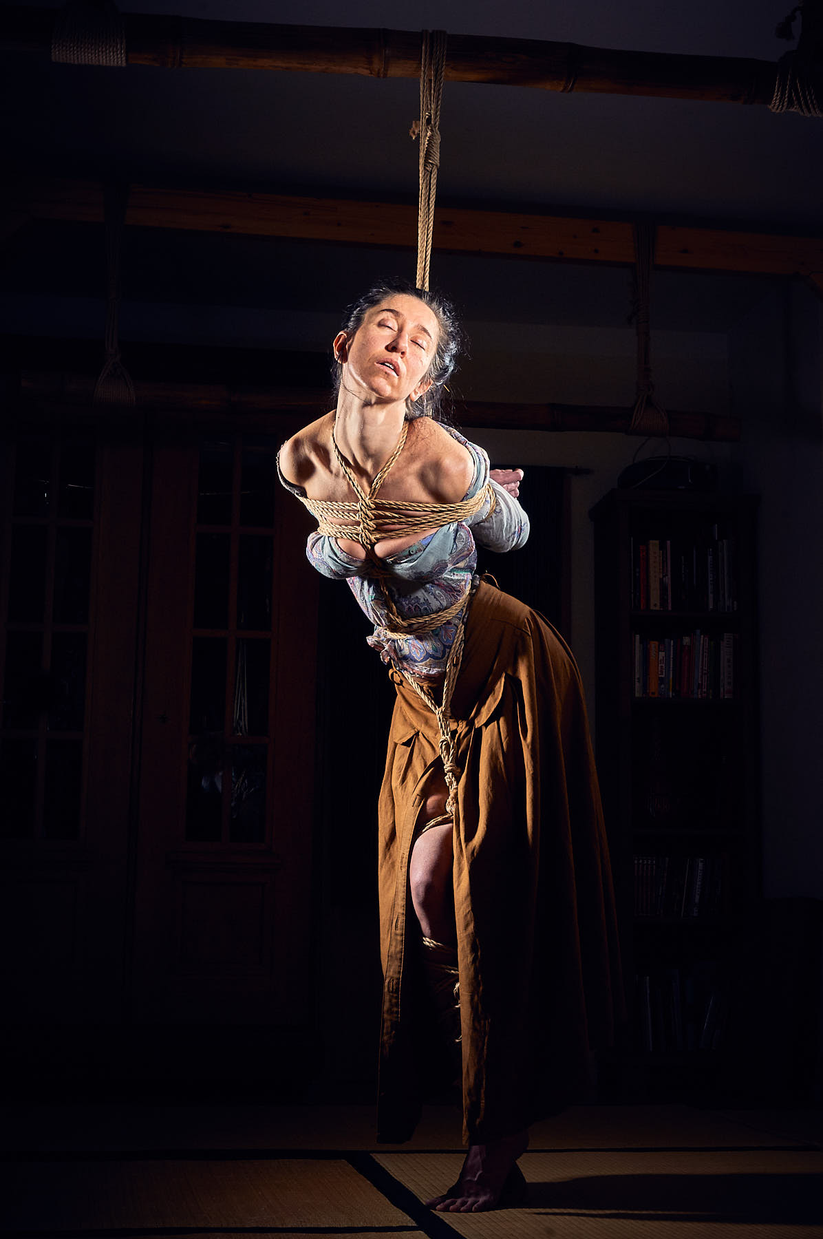 Pretty Woman tied up Shibari Kinbaku