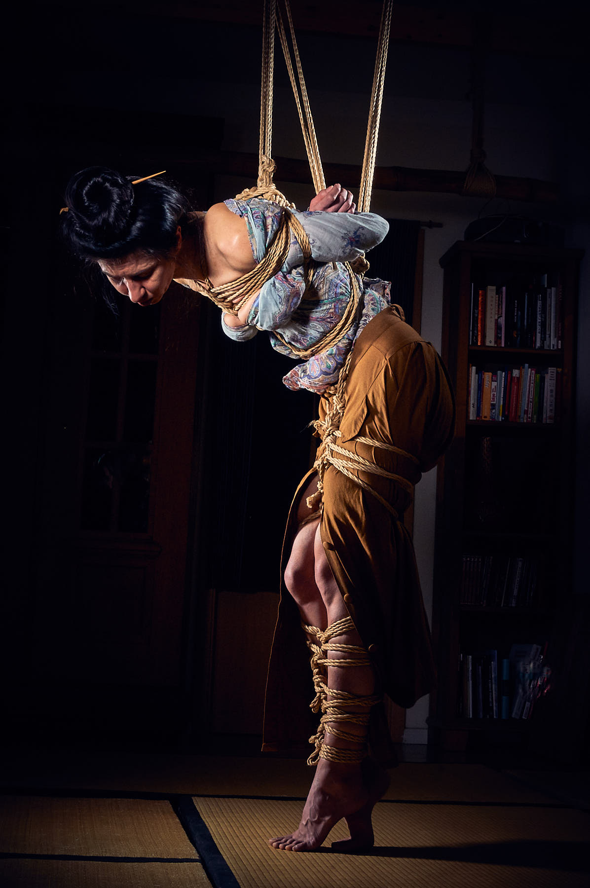 Pretty Woman tied up Shibari Kinbaku